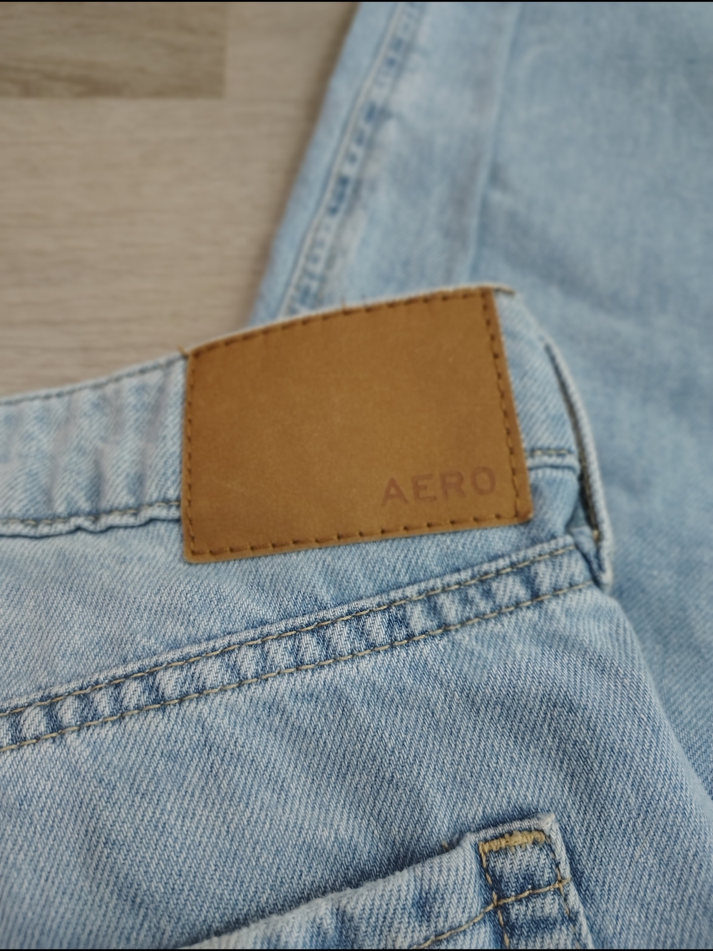 Aeropostale Pale Blue Wide-Leg Jeans. Size 12 Waist - 32 Inches - Picture 4 of 10